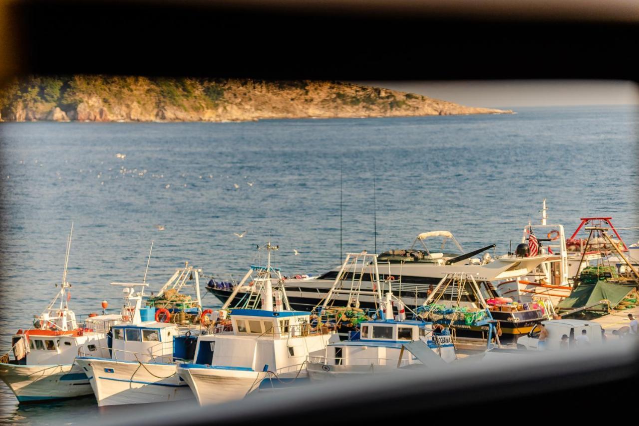 Rea Boutique Hotel Himare Exterior foto